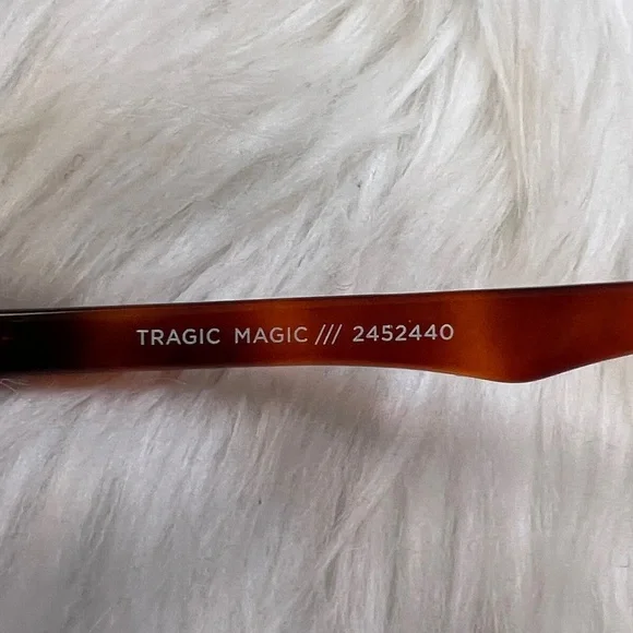 Le Specs Tragic Magic Sunglasses in Toffee Tort Amber Tint - 2452440